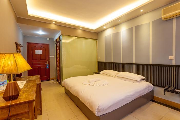 Starway Flower Hotel Chengdu Room photo