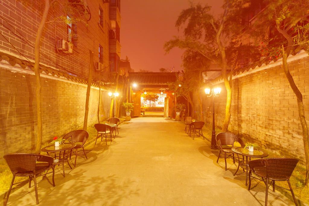 Starway Flower Hotel Chengdu Exterior photo